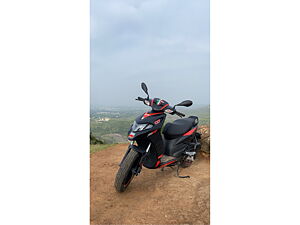 Second Hand Aprilia SR Carbon in Pune