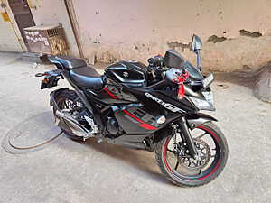 Second Hand Suzuki Gixxer Standard in Delhi