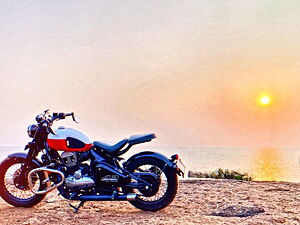 Second Hand Jawa 42 Bobber Jasper Red (Dual Tone) in Goa