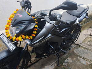 Second Hand Bajaj Pulsar Standard in Davanagere