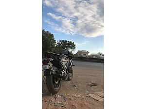 Second Hand Yamaha YZF Dark Knight in Bharuch