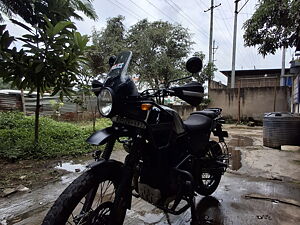 Second Hand Royal Enfield Himalayan Glacier Blue and Granite Black in Guwahati