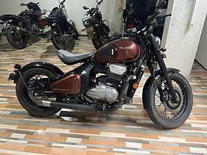 Second Hand Jawa 42 Bobber Mystic Copper [2022] in Surat