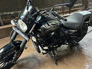 Second Hand Bajaj Avenger Standard - BS IV in Mumbai