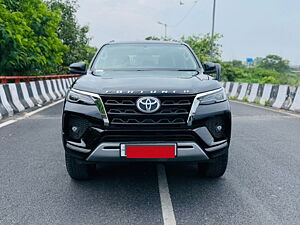 Second Hand Toyota Fortuner 4X2 AT 2.8 Diesel in Meerut