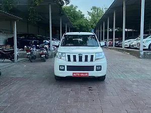 Mahindra TUV300 T6 Plus