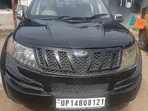 Second Hand Mahindra XUV500 W8 in Meerut