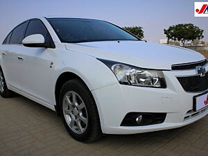 Second Hand Chevrolet Cruze LTZ AT in Ahmedabad