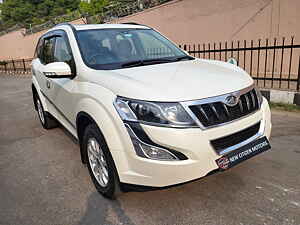 Second Hand महिंद्रा XUV500 w10 एडब्ल्यूडी ऑटोमैटिक in बैंगलोर