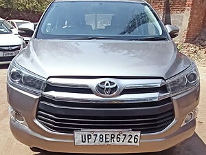 Second Hand Toyota Innova Crysta 2.4 V Diesel in Kanpur