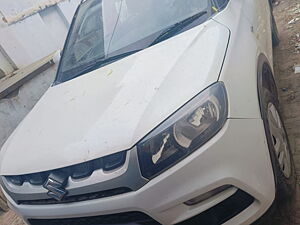 Second Hand Maruti Suzuki Vitara Brezza ZDi in Meerut