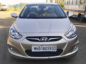 Second Hand हुंडई वरना फ़्लूइडिक 1.6 vtvt sx in ठाणे