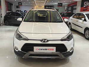 Second Hand हुंडई i20 एक्टिव 1.2 sx in कानपुर