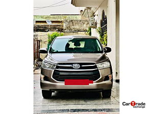 Second Hand Toyota Innova Crysta 2.4 G 8 STR [2016-2017] in Lucknow