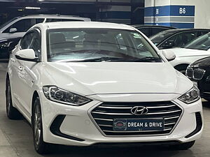 Second Hand Hyundai Elantra 2.0 SX MT in Mumbai