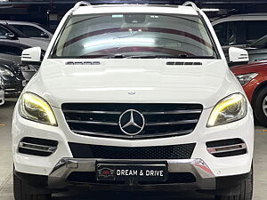 Second Hand Mercedes-Benz M-Class ML 250 CDI in Mumbai