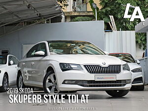 Second Hand Skoda Superb Style TDI AT in Kolkata