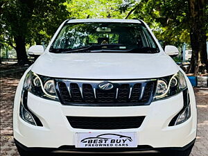 Second Hand Mahindra XUV500 W10 in Kolkata