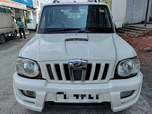 Second Hand Mahindra Scorpio SLE BS-III in Dehradun