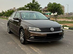 Second Hand Volkswagen Jetta Highline TDI in Mohali