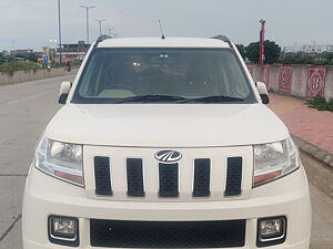 Second Hand Mahindra TUV300 T8 in Indore