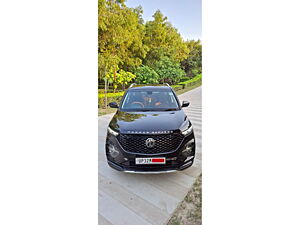 Second Hand MG Hector Plus Sharp 2.0 Diesel Turbo MT 6-STR in Lucknow