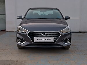 Second Hand Hyundai Verna 1.6 VTVT SX in Ahmedabad