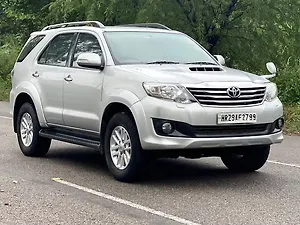 Second Hand टोयोटा फ़ॉर्च्यूनर 3.0 4x2 ऑटोमैटिक in चंडीगढ़