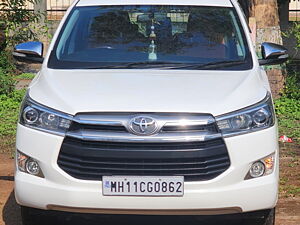 Second Hand Toyota Innova Crysta 2.4 G 7 STR [2016-2017] in Sangli