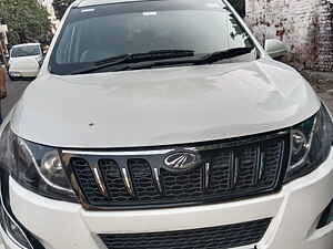 Second Hand महिंद्रा XUV500 w10 ऑटोमैटिक in कानपुर