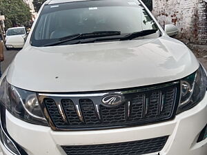 Second Hand Mahindra XUV500 W10 AT in Kanpur