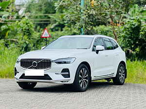 Second Hand वोल्वो xc60 b5 इंस्क्रिप्शन in कोची