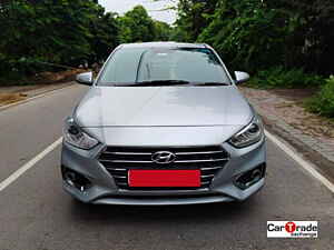 Second Hand हुंडई वरना 1.6 vtvt sx (o) in लखनऊ