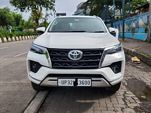 Second Hand Toyota Fortuner 2.8 4X4 AT in Mumbai