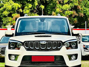 Second Hand Mahindra Scorpio S11 MT 7S in Lucknow