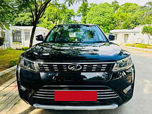 Second Hand महिंद्रा xuv300 w8 (o) 1.5 डीज़ल [2020] in लखनऊ