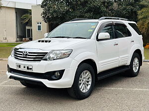 Second Hand Toyota Fortuner 3.0 4x2 AT in Chandigarh