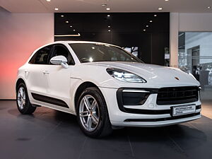 Second Hand Porsche Macan Base in Bangalore