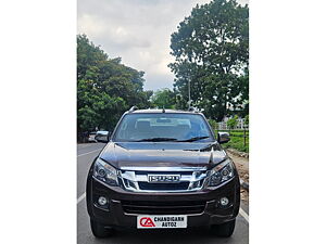 Second Hand Isuzu D-Max V-Cross 4x4 in Chandigarh