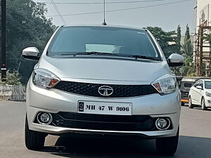 Second Hand Tata Tiago Revotron XZ in Nashik