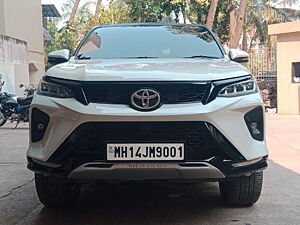 Second Hand Toyota Fortuner 2.8 4X4 AT in Mumbai