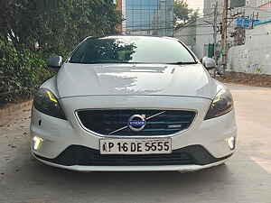 Second Hand वोल्वो v40 d3 r-डिज़ाइन in हैदराबाद