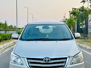 Second Hand Toyota Innova 2.5 G BS III 7 STR in Mohali