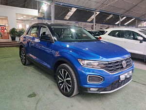 Second Hand Volkswagen T-Roc 1.5 TSI in Bangalore