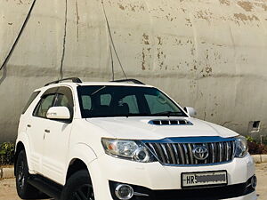 Second Hand Toyota Fortuner 3.0 4x2 AT in Mohali