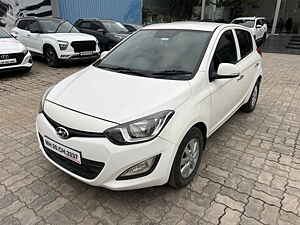 Second Hand हुंडई i20 एस्टा 1.4 crdi in औरंगाबाद