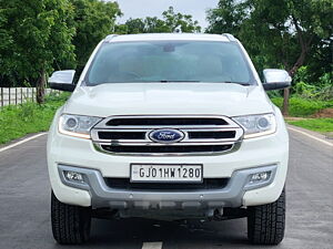 Second Hand Ford Endeavour Titanium 2.2 4x2 AT in Ahmedabad