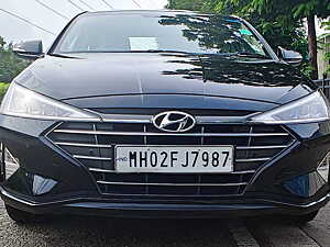 Second Hand Hyundai Elantra 2.0 SX (O) AT in Mumbai