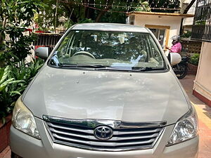 Second Hand Toyota Innova 2.5 VX 8 STR BS-III in Mumbai