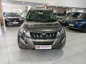 Second Hand Mahindra XUV500 W10 in Bangalore